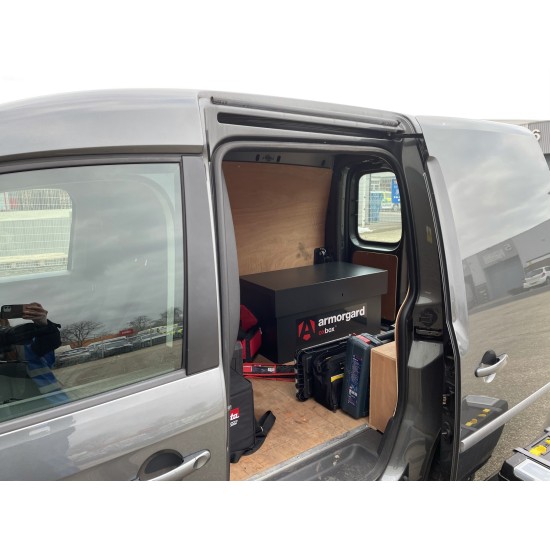 VAN BOX  830X430 X 450 h